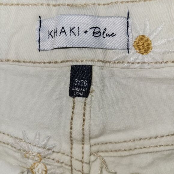 KHAKI AND BLUE DAISY SHORTS. ^ - Picture 4 of 6